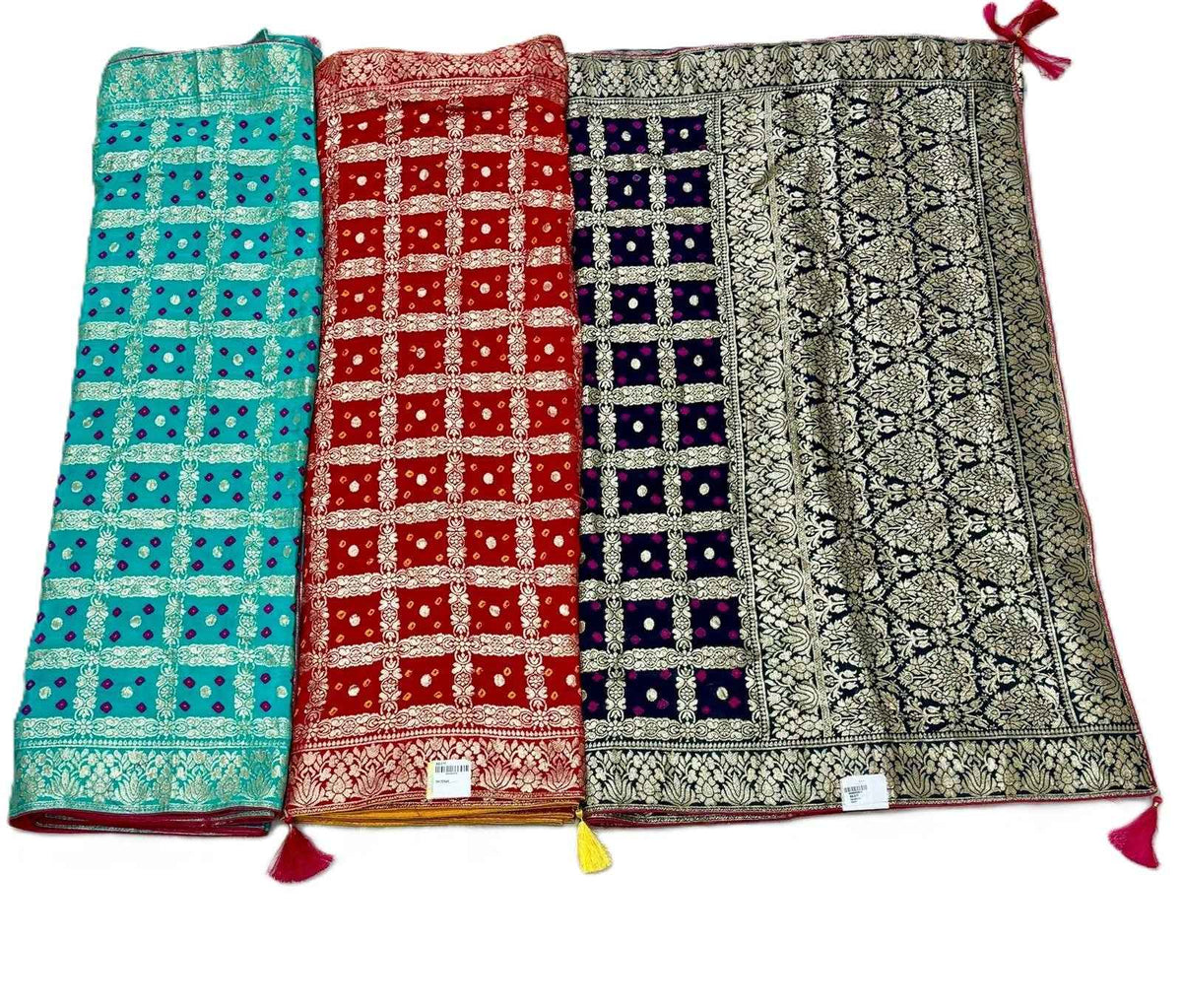 Dola Bandhej Single Zari Saree – Classic Elegance in Traditional Weave
