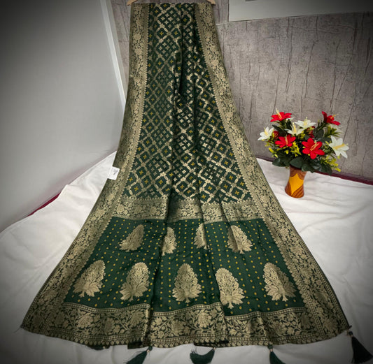 Troika Fashion – Dark Green Dola Silk Saree with Golden Mina Work & Elegant Woven Patterns