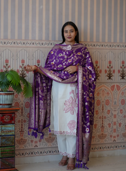 Troika Fashion – Traditional Dola Silk Dupatta with Zari Weaving
